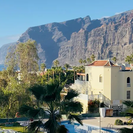 Hibisco Lazy Days Gigantes Puerto de Santiago (Tenerife)